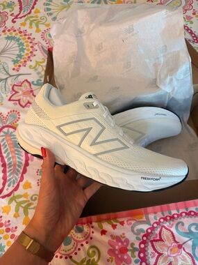 New Balance Fresh Foam X 860v14 Athletic Sneakers - White - US Women’s 12